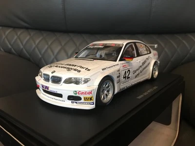 AUTOART 1/18 BMW 320i WTCC 2005 J.MULLER #42 80542 - Image 1 of 4