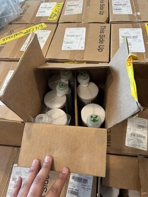 3M Scotch-Weld Epoxy DP8810 NS Green  Acrylic low odor adhesive  - Image 1 of 4