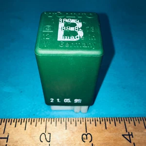 VOLVO 760 940SE 960 1988-1994 FUEL PUMP RELAY Stribel ORIGINAL OEM GREEN 1362914 - Picture 1 of 6