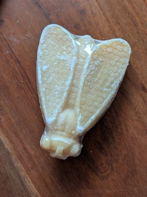 L'Occitane Honey Bee Bath Soap 5.3 oz Savon De Bain Made In France  Discontinued - Image 1 of 4