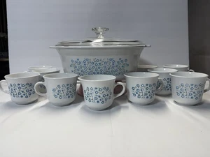 Vtg Corelle Blue Cups (9) & Creamer + Corning Ware A-5-B 5L Casserole w/ Lid - Picture 1 of 13