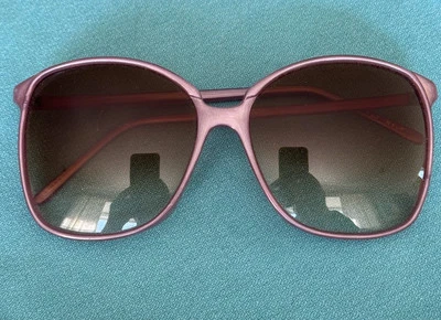Gafas de sol vintage retro sin marca con marco lila degradado, hechas en Corea Foto 1 de 4