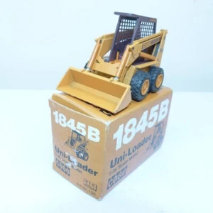 NZG No 196 1.35 scakle model of the Case 1845B Skis steer Loader VNMB - Picture 1 of 4