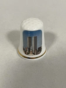 Twin Towers New York City Fingerhut World Trade Center Gimbel & Sons Bone China - Bild 1 von 3
