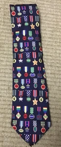 Alynn Neckwear Herrenkrawatte Seide - Papa verdient eine Medaille Hergestellt in den USA 56" - Bild 1 von 2