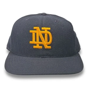 90s Notre Dame New Era Major League Pro Model Fitted Hat 7-1/4 Wool USA Vintage - Imagen 1 de 8