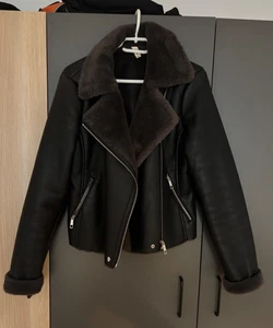 Kunstlederjacke mit Kunstpelz Mango (Gr. L) - Bild 1 von 4