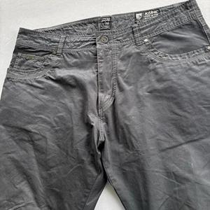 Pantalones Kuhl Jakyl para hombre 38x32 grises pantalones de senderismo mezcla de nailon rodillas articuladas - Imagen 1 de 15