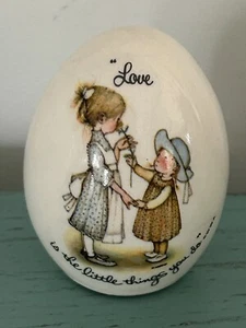 Vintage Holly Hobbie Ceramic Egg Figurine 2.5 inch Love is Little Things You Do - Picture 1 of 1