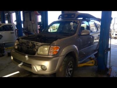 Conjunto de farol esquerdo usado serve: 2002 Toyota Sequoia com cabine de tripulação 4 Dr grau esquerdo - Imagem 1 de 4