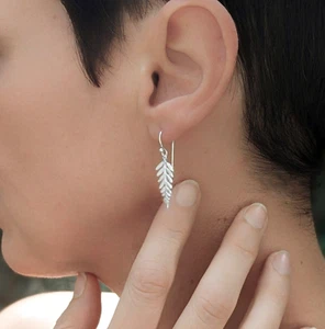 Farn Ohrhänger in Sterling Silber, Botanischer Schmuck für Sie, Blatt Tropfen - Bild 1 von 6