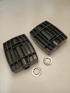 Tricycle trike pedals suit 12mm axle, with retaining clip. - Picture 1 of 1