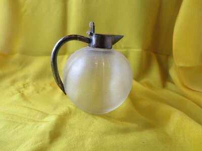 ancien pot a lait ou creme decor de couronne ducale metal argenté verre          - Photo 1/4