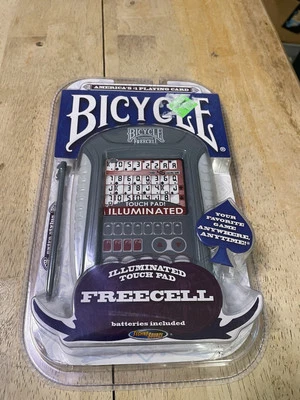 NOVO JOGO DE CARTAS ELETRÔNICO PORTÁTIL BICICLETA FREECELL iluminado touch pad 2008 - Imagem 1 de 3