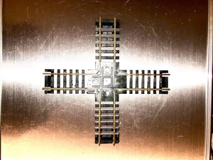 Ho Scale Cris Cross Track - Picture 1 of 2