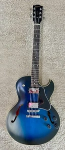 Gibson 2003 ES-135 Semi-Hollow Body Electric Guitar in Blueburst +Hardshell Case - Picture 1 of 12