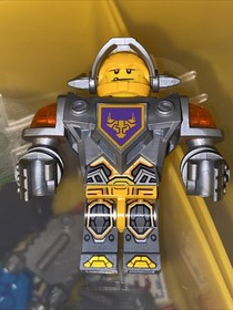 LEGO Axl Minifigure nex007 70322 70323 Nexo Knights CMF Lot Rare Retired Vintage