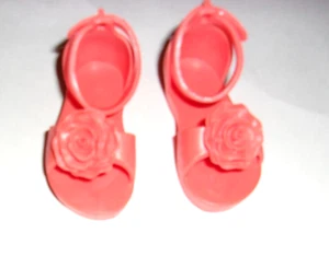 READ:  Original Pair Orange Plastic Rose Sandel Shoes for 18" Journey Girl Dolls - Picture 1 of 1