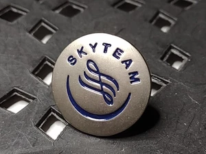 Spilla squadra cielo tono argento e blu - Foto 1 di 4