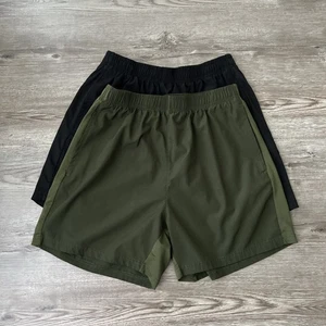 Pantaloncini da allenamento LOTTO di due uomo piccoli 5 pollici cuciture interne - Foto 1 di 13