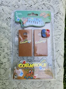 Juego en miniatura Cornhole Corn Hole más pequeño del mundo ENVÍO GRATUITO EE. UU. Mini juguete - Imagen 1 de 8