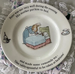 WEDGWOOD Vintage PETER RABBIT 7” EUC Plate ENGLAND Beatrix Potter PETER in BED - Picture 1 of 6