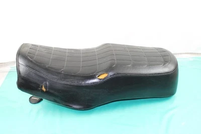 1982 川崎 KZ1100 座椅组件 53001-1104 — 第 1/4 张图片