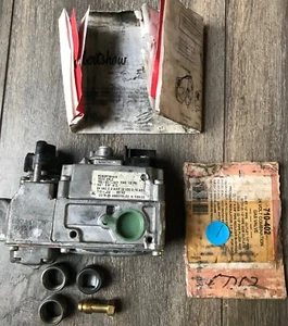 Robertshaw 710-402 24 Volt Combination Gas Valve 1/2" Standing Pilot New NO BOX - Picture 1 of 12