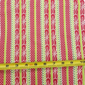 RARE Anna Griffin Isabelle Christmas CF3003 Cotton 2010 1yd Stripes Red Green Wh - Bild 1 von 2