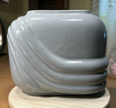 1980s Contemporary Gray Square Ceramic Vase/Accent Piece w/Raised Stripe Design - Image 1 of 4