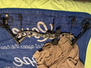 Bear Archery Limitless RTH Dual Cam Compound Bow - God's Country - Picture 1 of 2