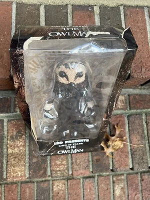 Muñeca Living Dead Lord Of Tears Owlman Mezco Horror Collection caja dañada Foto 1 de 4