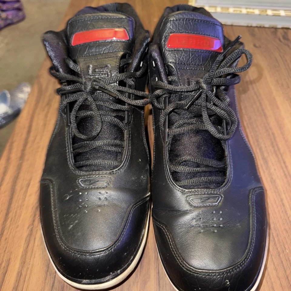 Size 11- Nike Air Zoom Generation 2004 King's Rook - Image 1 of 4