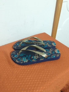 Infradito donna Havaianas blu floreale taglia 7/8W nuovo senza etichette - Foto 1 di 5