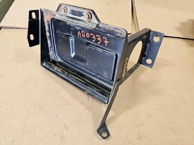 Cuadro de montaje de batería para maletero 94 Jaguar XJS USADO 4,0 L 6 cilindros Foto 1 de 4