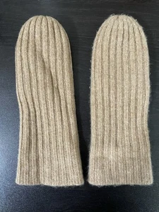 Tahari 100% Cashmere Ribbed Knit Mittens Women's Tan Brown One Size - Picture 1 of 3
