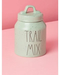 Nuevo RAE DUNN 7,5 pulgadas Trail Mix Canister Spring - Imagen 1 de 1
