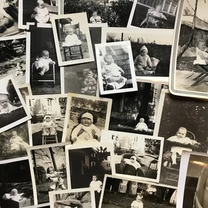 1920-40er Jahre Mollige Babys Baby Vintage Schwarz-Weiß Foto Konvolut 25 Schnappschüsse - Bild 1 von 12