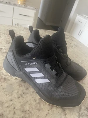 BRAND NEW—Adidas Women's Terrex Swift R3 Low Rise Hiking Shoes Size 9 - Image 1 of 4