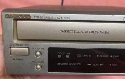 ONKYO K-V3 ESTÉREO CASSETTE TAPE DECK Reproductor Grabador Plateado Usado De Japón Foto 1 de 4
