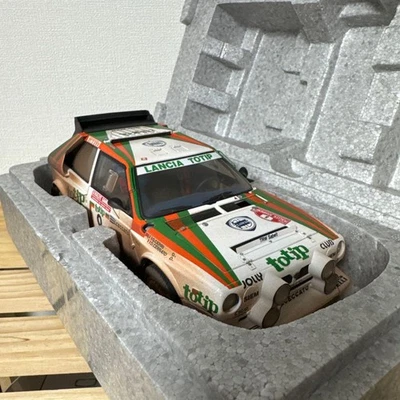 AUTOart 1/18 Lancia Delta S4 Sanremo Rally 1986 blanco naranja verde sin usar Foto 1 de 4