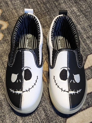 Novo Tênis de Lona Disney Nightmare Before Christmas Infantil Tamanho 13 - Imagem 1 de 4