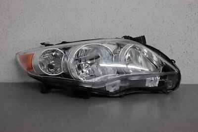 2011 2013 TOYOTA COROLLA RIGHT SIDE HEADLIGHT Foto 1 de 4