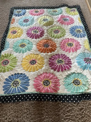 Edredón de flores Pottery Barn para adolescentes con almohadas tamaño doble Foto 1 de 4