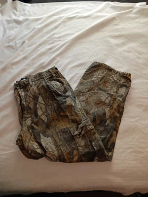 Outfitters Ridge Realtree Hardwoods Camo Cargo Pants Mens L 36-38 Hunting - Image 1 of 4