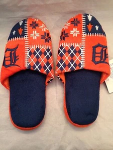 Detroit Tiger NEW Ugly Sweater Mens Medium Slippers . MLB Baseball Warm Gift NWT - Picture 1 of 2