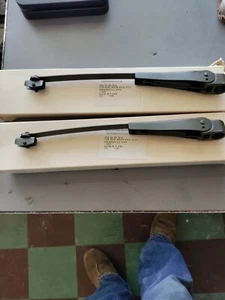 (2) MILITARY WIPER ARMS 2540 OO 081 9518 DLA A700 85 P 0384 - Picture 1 of 24