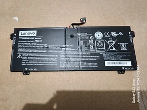 Lenovo Yoga 720-13IKB i5-8250u 8gb 13.3 OEM battery - Picture 1 of 1