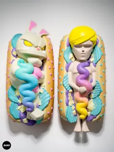 JUGUETES GRUESOS NOCHES SIN DORMIR Salsa Secreta Juguetes Arte Limitados Escultura Nuevo Stock - Imagen 1 de 10