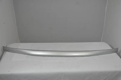 Moldura de capô cubo Nissan F5830-1FC0B NOVO EM FOLHA! F58301FC0B - Imagem 1 de 4